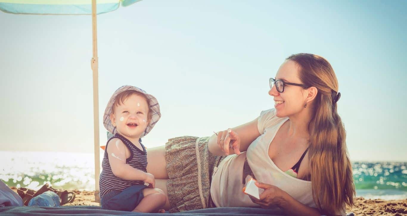 Jak chronić dziecko przed słońcem? Jaki wybrać krem z filtrem