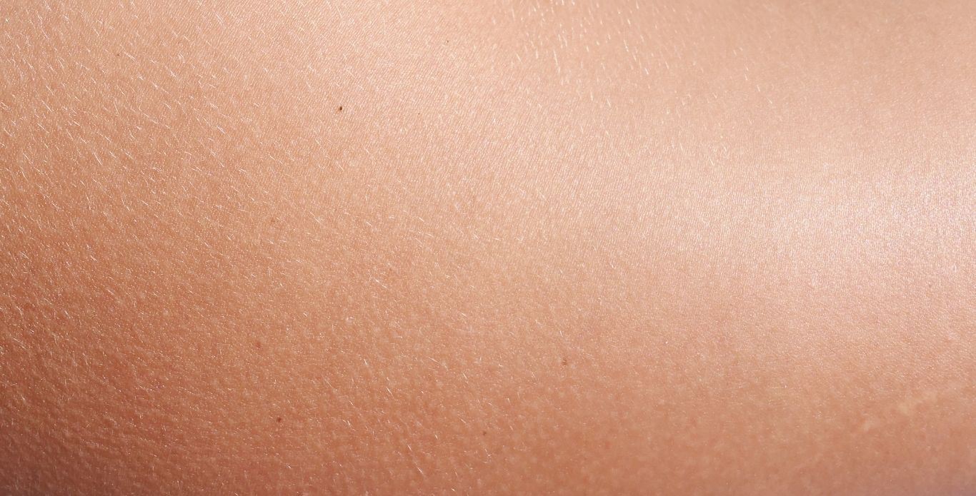 jak wyglada zdrowa i nawilzona skora